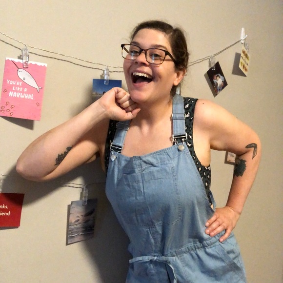 Meet your Posher, Kat - Picture 3 of 4